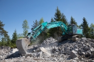 Kobelco SK300LC-10, Gravemaskine