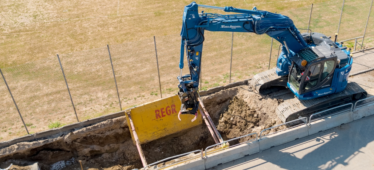 Kobelco SK270SRNLC-5 hos Erenfred Pedersen A/S