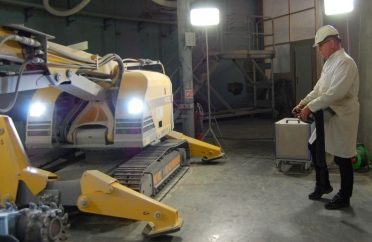 Nedbrydningsrobot Brokk 400 i DR3-reaktoren